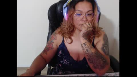 Snapshot of desertadventures25 chatting on 03/24/26, 05:01 desertadventures25 online show from 03/24/26, 05:01