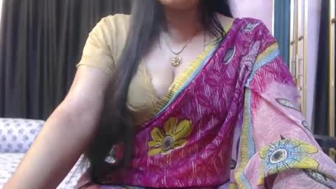 Maisa online show from 10/31/25, 05:25