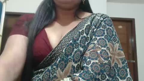 Snapshot of desimaisa130 chatting on 05/06/26, 05:51 Maisa online show from 05/06/26, 05:51