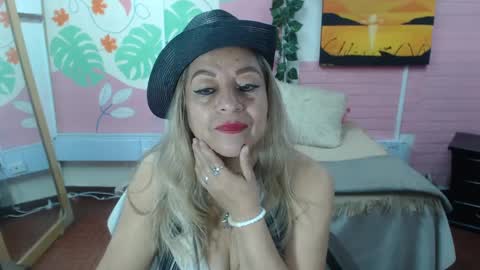 VALERIA online show from 09/24/25, 03:37