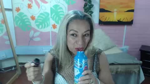 VALERIA online show from 09/25/25, 04:21