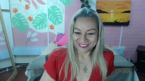 VALERIA online show from 10/11/25, 04:16
