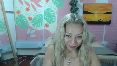 VALERIA online show from 05/04/26, 04:03