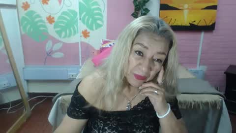 VALERIA online show from 05/25/26, 03:29