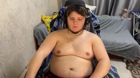 Snapshot of desiredude9 chatting on 09/18/25, 06:43 desiredude9 online show from 09/18/25, 06:43