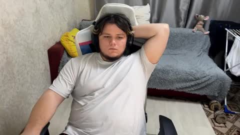 Snapshot of desiredude9 chatting on 09/27/25, 03:06 desiredude9 online show from 09/27/25, 03:06