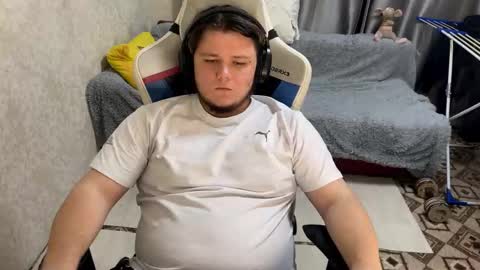 Snapshot of desiredude9 chatting on 09/29/25, 04:56 desiredude9 online show from 09/29/25, 04:56