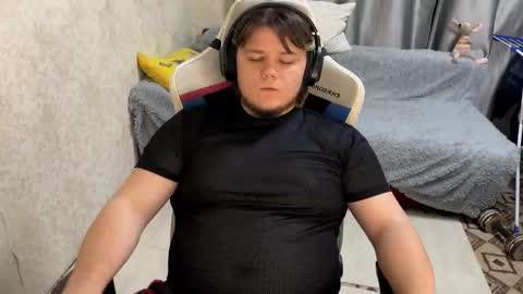 Snapshot of desiredude9 chatting on 10/04/25, 04:38 desiredude9 online show from 10/04/25, 04:38