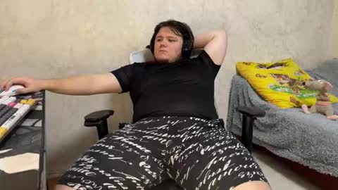 Snapshot of desiredude9 chatting on 10/11/25, 04:27 desiredude9 online show from 10/11/25, 04:27