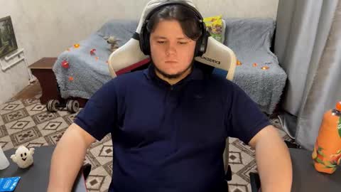 Snapshot of desiredude9 chatting on 10/17/25, 07:16 desiredude9 online show from 10/17/25, 07:16