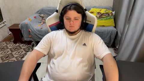 Snapshot of desiredude9 chatting on 10/20/25, 05:57 desiredude9 online show from 10/20/25, 05:57