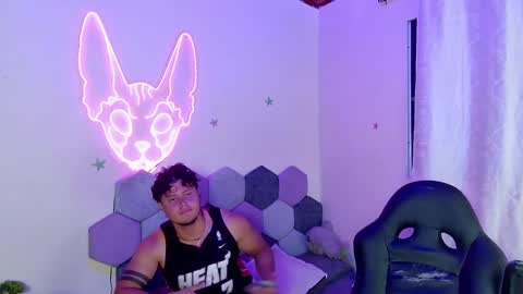 TORI AND MR. BEAR online show from 01/24/25, 09:47