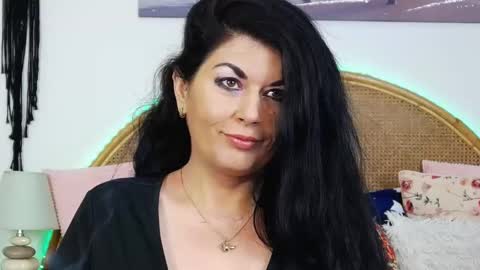 HellenMoon online show from 01/14/25, 08:26