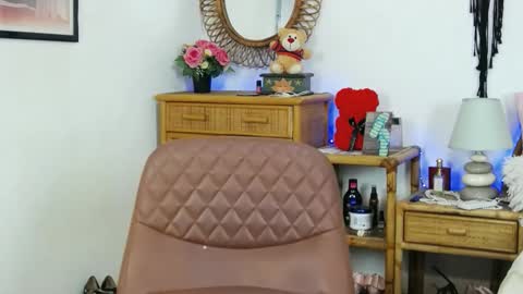 HellenMoon online show from 10/14/25, 06:36