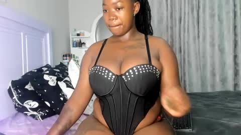 Snapshot of desirepeace chatting on 06/18/26, 01:17 desirepeace online show from 06/18/26, 01:17