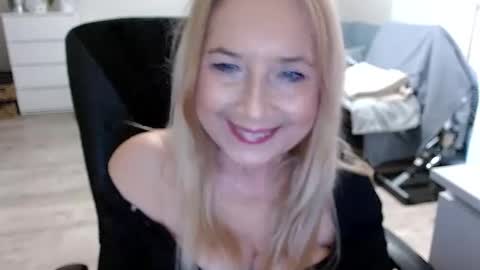 S O F I A online show from 12/10/24, 10:49