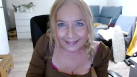 S O F I A online show from 12/16/24, 07:48