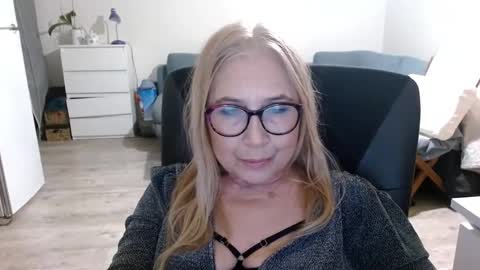 S O F I A online show from 02/12/25, 06:40