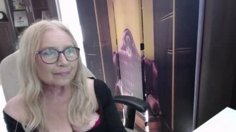 Snapshot of desiresofia chatting on 07/19/26, 01:48 S O F I A online show from 07/19/26, 01:48