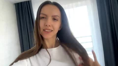 Snapshot of desirewingard chatting on 05/20/26, 02:51 Ksenia online show from 05/20/26, 02:51