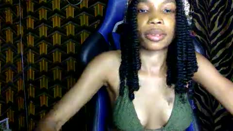 Snapshot of deslimbody90 chatting on 04/23/26, 01:46 Deslimbody online show from 04/23/26, 01:46