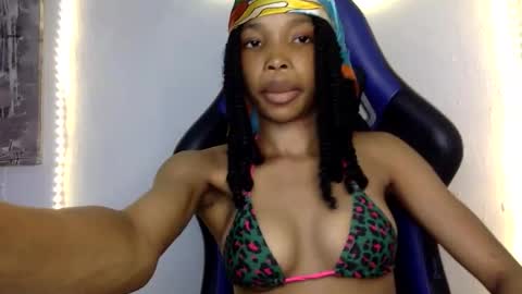 Snapshot of deslimbody90 chatting on 05/31/26, 01:29 Deslimbody online show from 05/31/26, 01:29