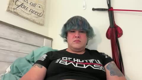 Snapshot of desmondks chatting on 11/22/25, 10:42 Dezmond online show from 11/22/25, 10:42