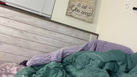 Snapshot of desmondks chatting on 11/24/25, 07:30 Dezmond online show from 11/24/25, 07:30