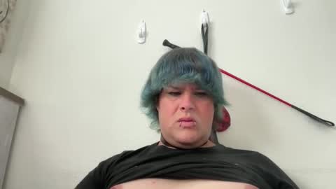 Snapshot of desmondks chatting on 11/24/25, 07:35 Dezmond online show from 11/24/25, 07:35