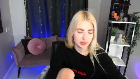 desperate_ramona online show from 11/13/25, 06:23