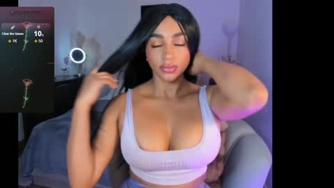 Snapshot of destinnemil chatting on 12/21/24, 11:55 Destinne Mill online show from 12/21/24, 11:55