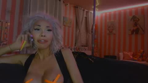 Snapshot of destiny_702 chatting on 11/09/25, 12:14 IMMACULATE BEAUTY online show from 11/09/25, 12:14