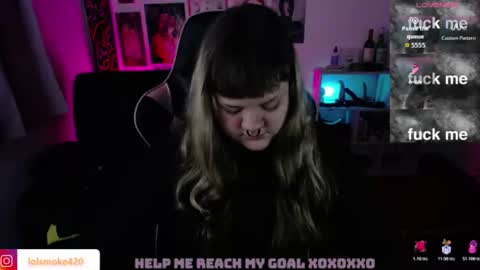Snapshot of destroyall420 chatting on 06/19/26, 08:18 Lola Bdsm and fries online show from 06/19/26, 08:18