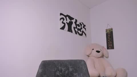 desty_y online show from 02/20/26, 07:10