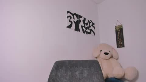 Snapshot of desty_y chatting on 05/04/26, 05:58 desty_y online show from 05/04/26, 05:58
