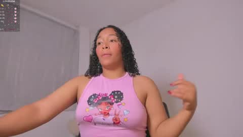 Snapshot of desty_y chatting on 06/19/26, 02:38 desty_y online show from 06/19/26, 02:38