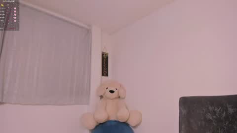 Snapshot of desty_y chatting on 07/11/26, 01:03 desty_y online show from 07/11/26, 01:03