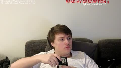 Snapshot of devantheplug chatting on 12/07/24, 12:41 Devan online show from 12/07/24, 12:41