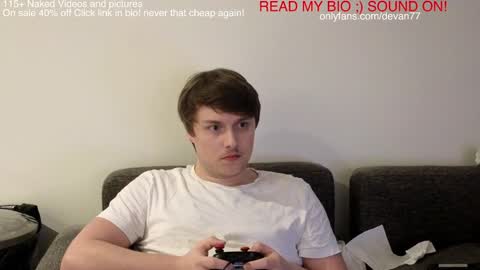 Snapshot of devantheplug chatting on 12/14/24, 12:01 Devan online show from 12/14/24, 12:01