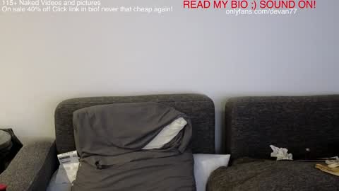 Snapshot of devantheplug chatting on 12/24/24, 10:11 Devan online show from 12/24/24, 10:11