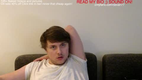 Snapshot of devantheplug chatting on 12/28/24, 06:50 Devan online show from 12/28/24, 06:50