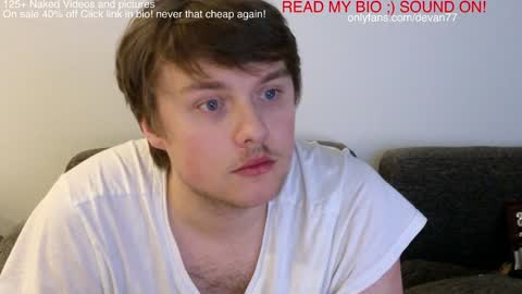 Snapshot of devantheplug chatting on 12/29/24, 02:10 Devan online show from 12/29/24, 02:10