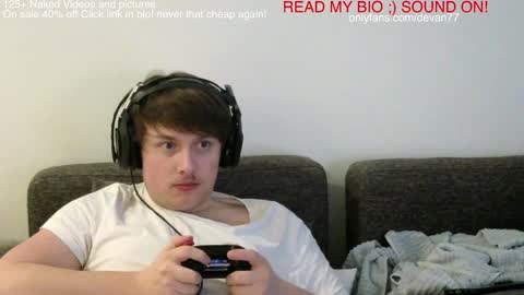 Snapshot of devantheplug chatting on 01/04/25, 05:26 Devan online show from 01/04/25, 05:26