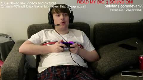 Snapshot of devantheplug chatting on 03/09/25, 10:41 Devan online show from 03/09/25, 10:41