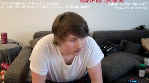 Snapshot of devantheplug chatting on 03/10/25, 05:07 Devan online show from 03/10/25, 05:07