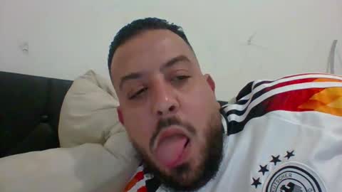 Snapshot of devil_angel66 chatting on 06/08/26, 12:16 devil_angel66 online show from 06/08/26, 12:16