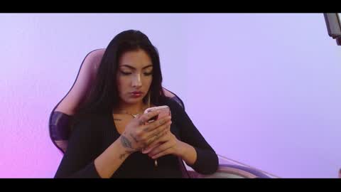 Snapshot of devilchlloe chatting on 02/04/25, 10:24 devilchlloe online show from 02/04/25, 10:24