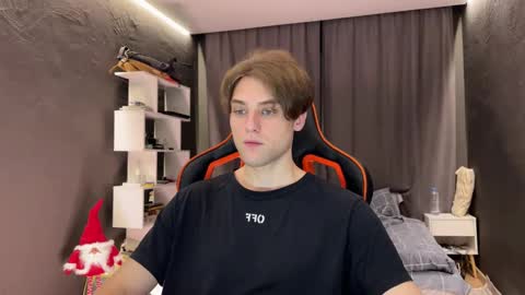 devilnut1 online show from 12/01/25, 06:07