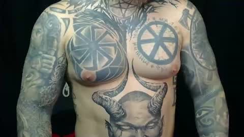 Snapshot of devilwithtats chatting on 06/10/26, 05:12 Lucian online show from 06/10/26, 05:12