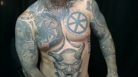 Snapshot of devilwithtats chatting on 07/01/26, 04:29 Lucian online show from 07/01/26, 04:29